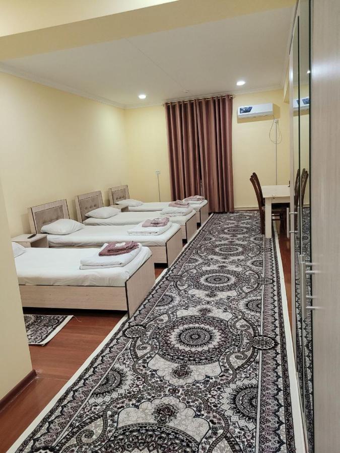 Hotel Avesto2 Urgencz Zewnętrze zdjęcie