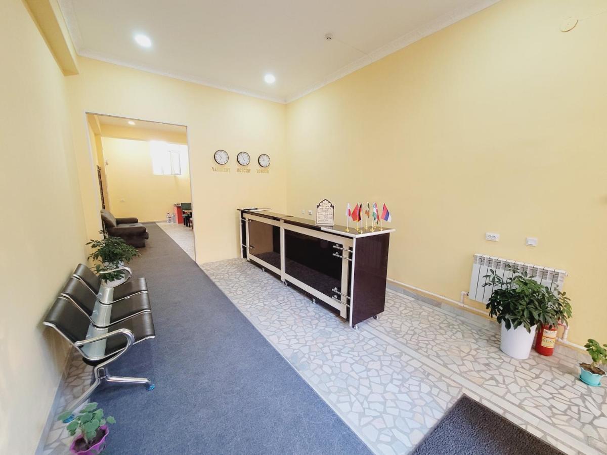 Hotel Avesto2 Urgencz Zewnętrze zdjęcie